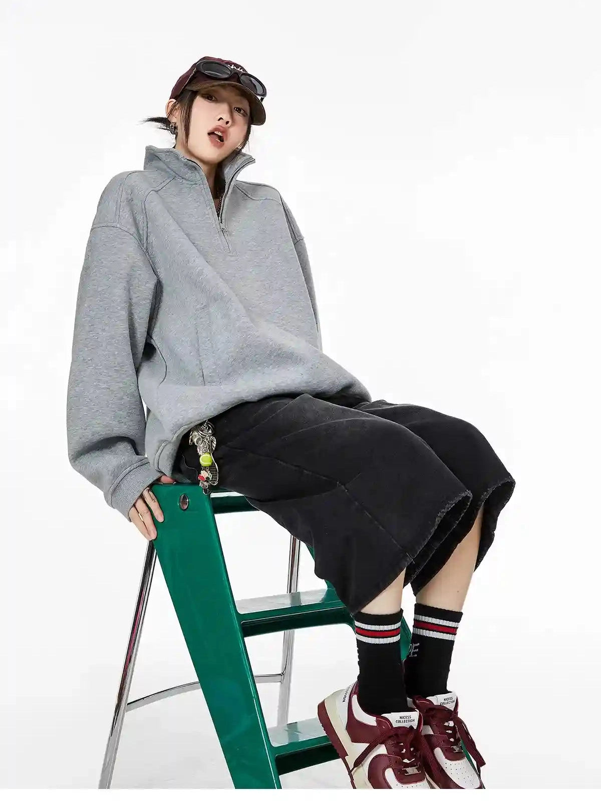 Half-Zip Stand Collar Sweatshirt with Relaxed Fit  f0368