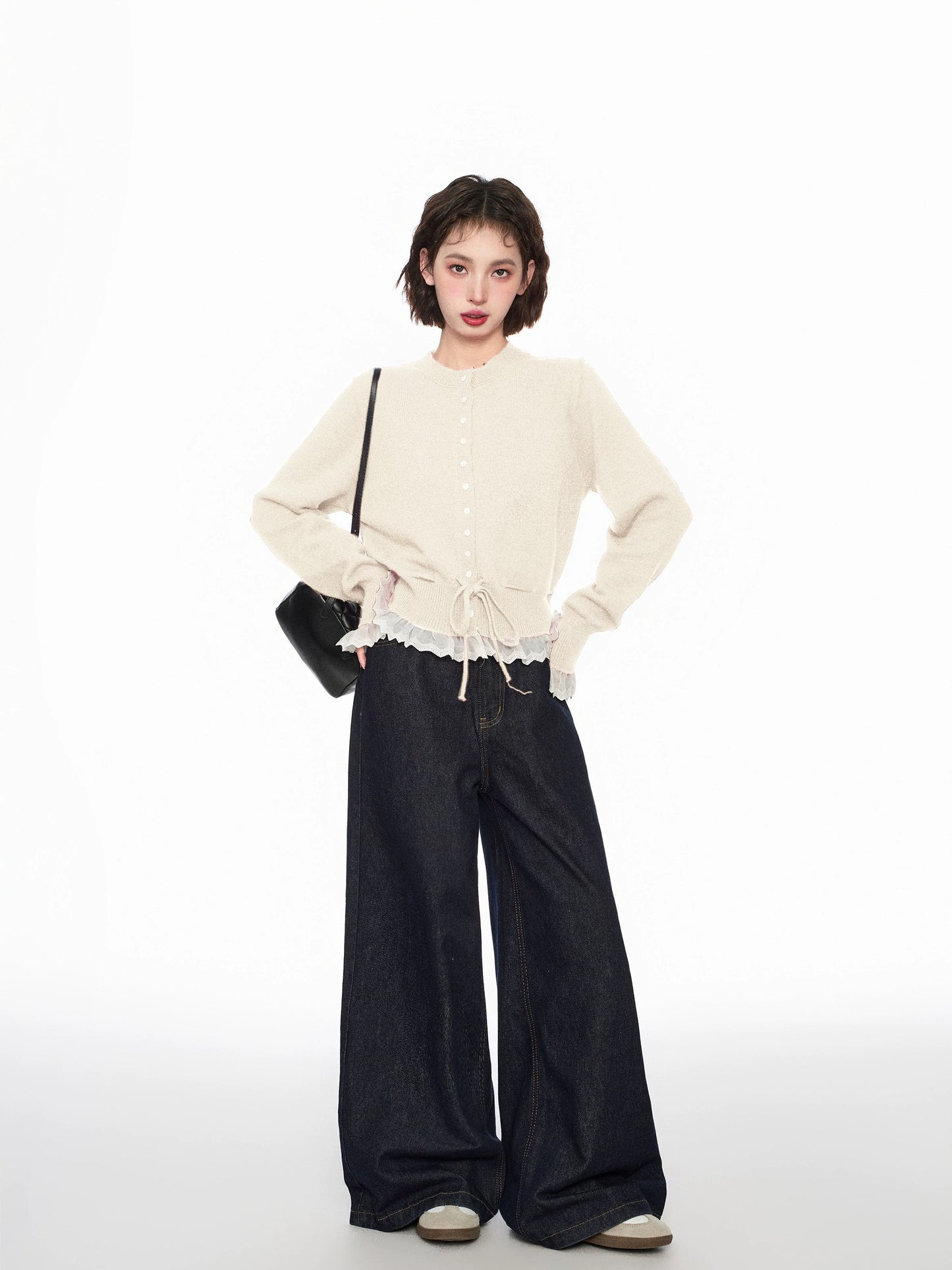 Cropped Sweater with Lace Details C0017