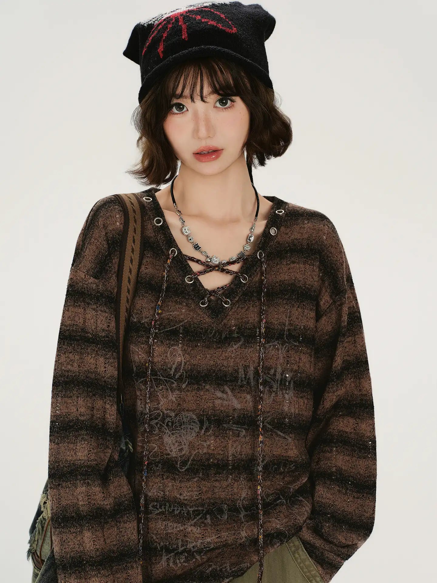 Retro-Style V-Neck Stripe Long T-Shirt   f0392