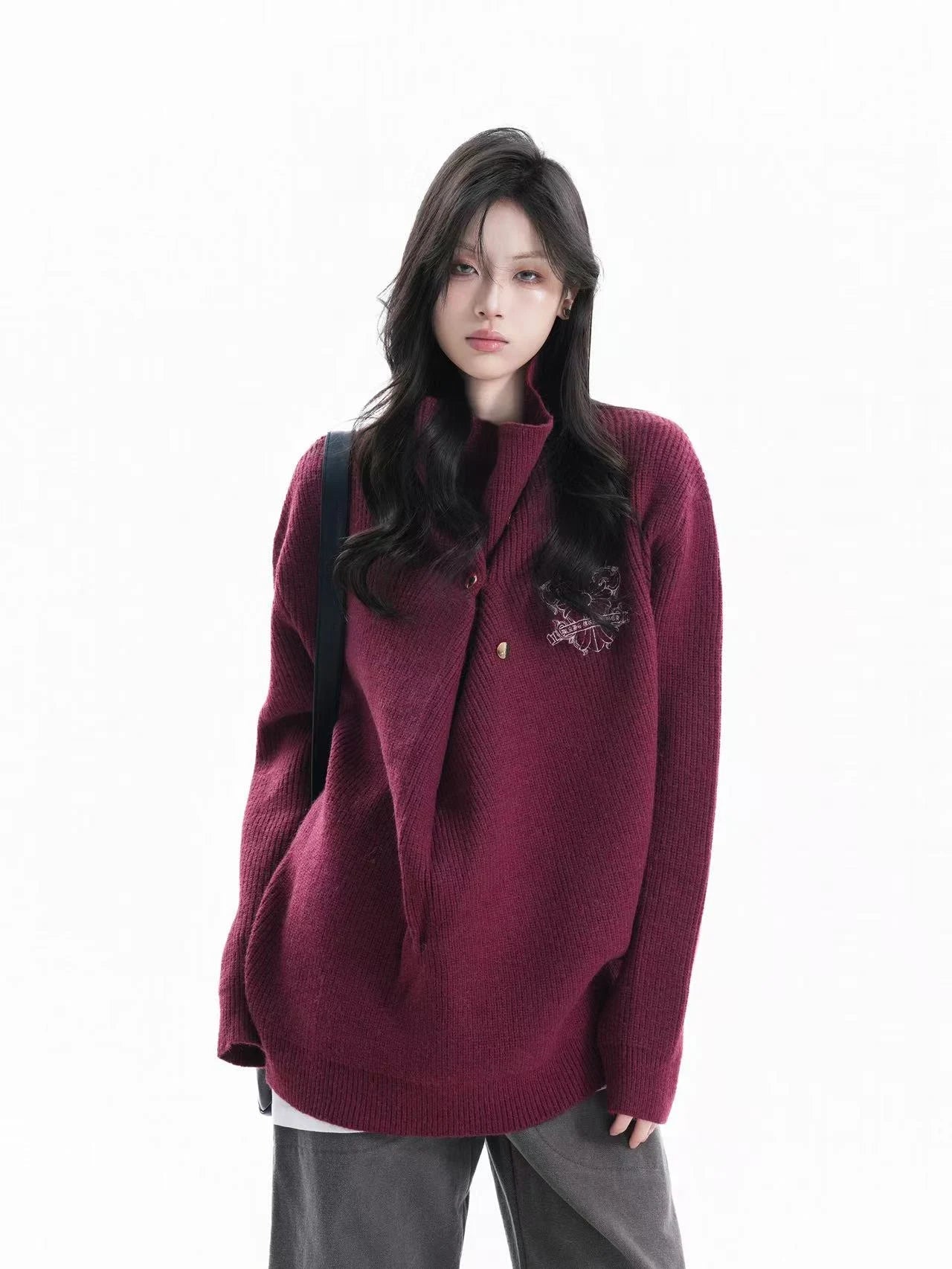 Embroidered Ruched Turtleneck Knit Top   f0387