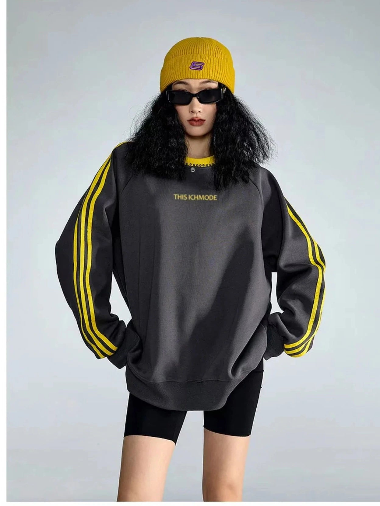 Vintage Stripe Relaxed Sweatshirt  f0371