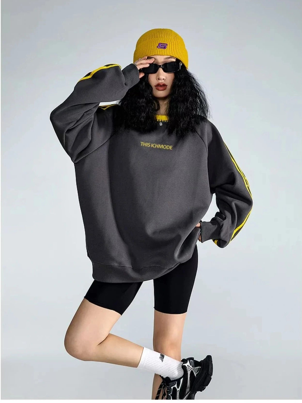 Vintage Stripe Relaxed Sweatshirt  f0371