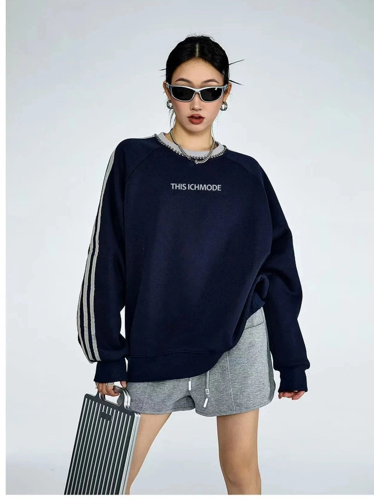 Vintage Stripe Relaxed Sweatshirt  f0371