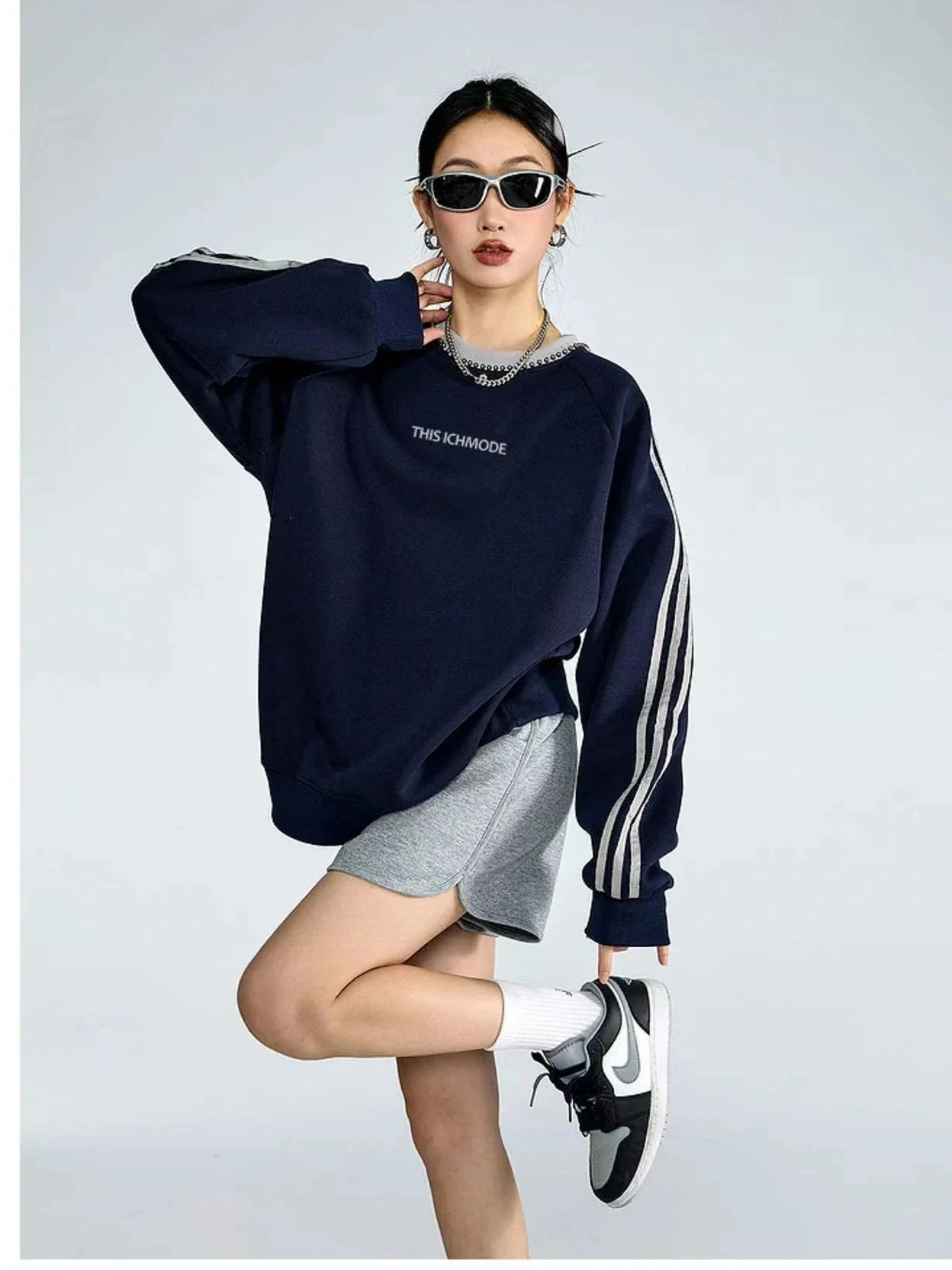 Vintage Stripe Relaxed Sweatshirt  f0371