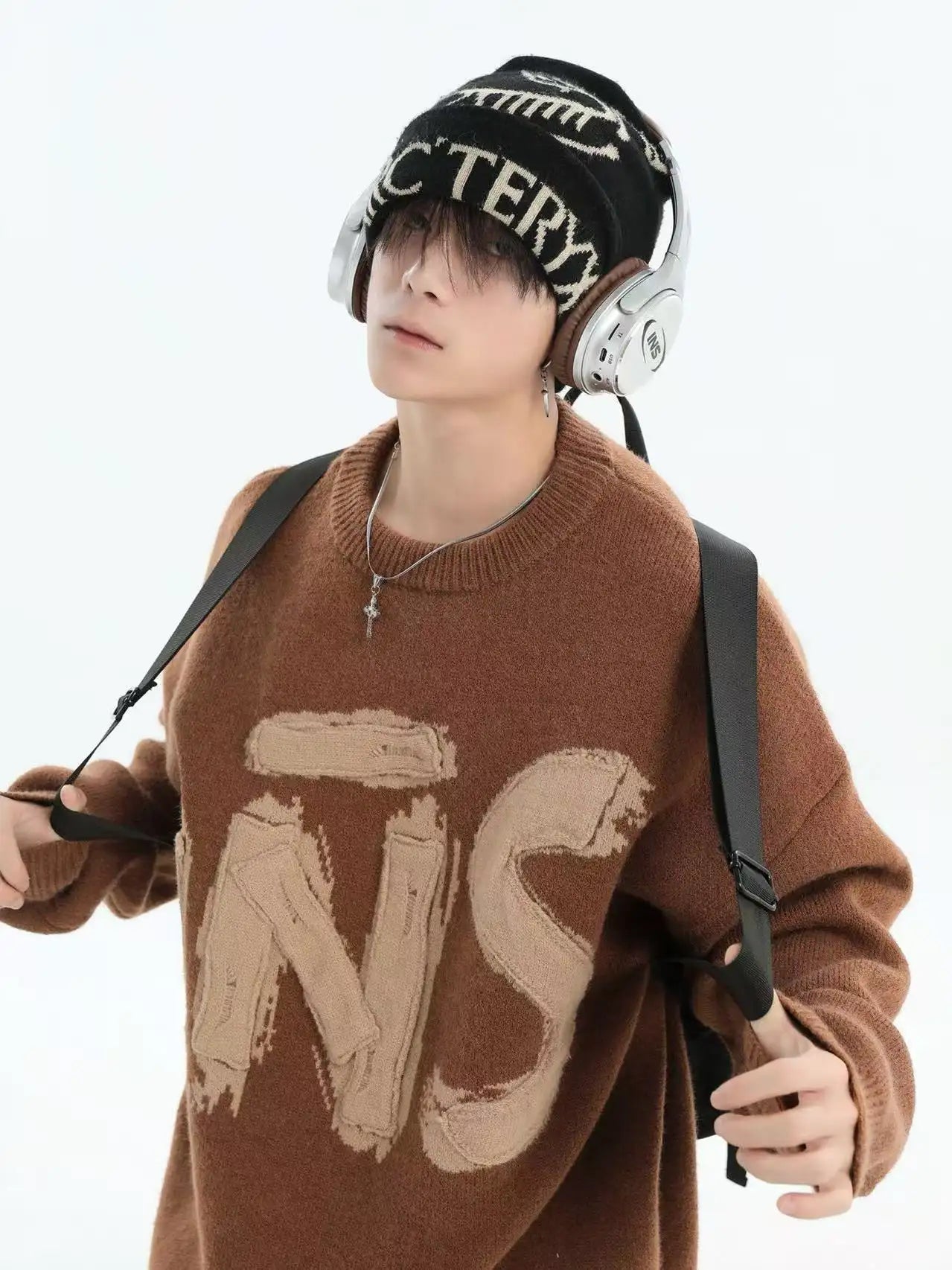 Embroidered Logo Crewneck Knit Sweater  f0358