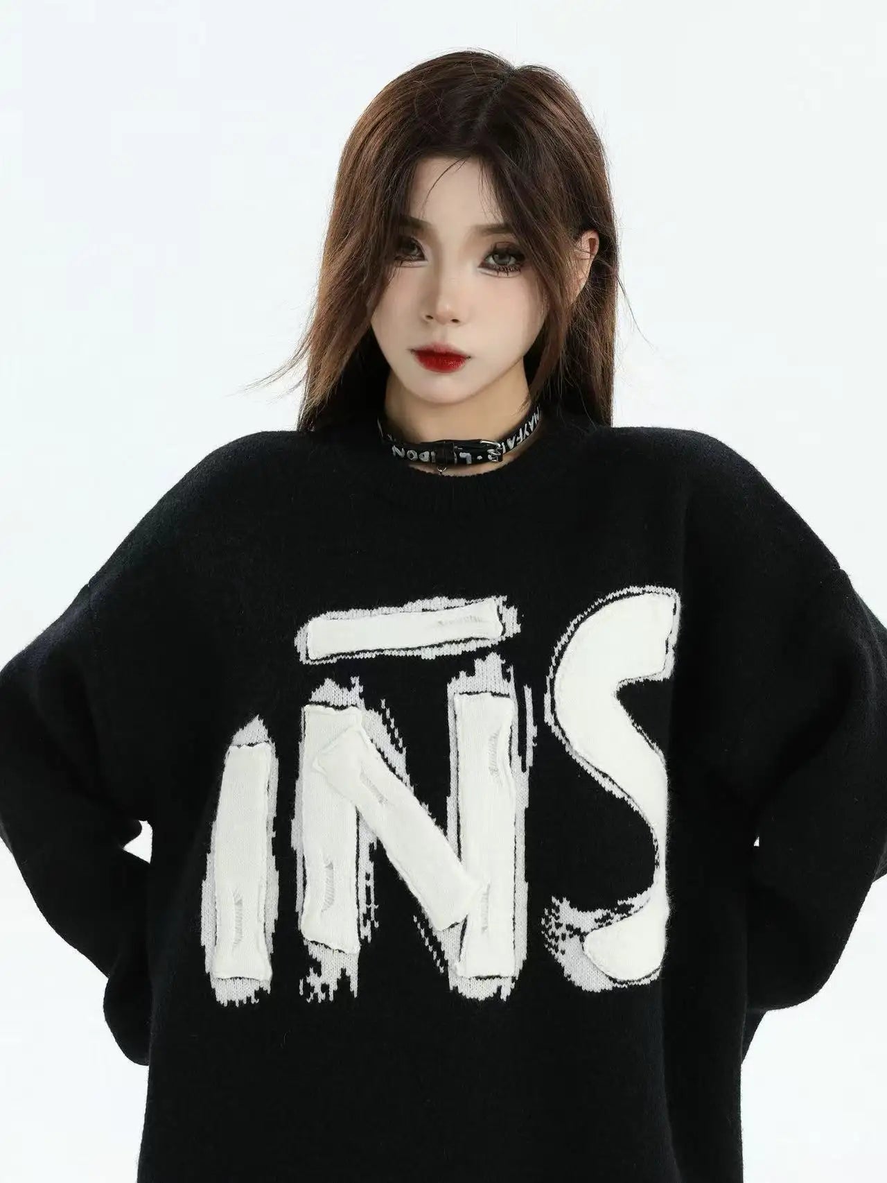 Embroidered Logo Crewneck Knit Sweater  f0358