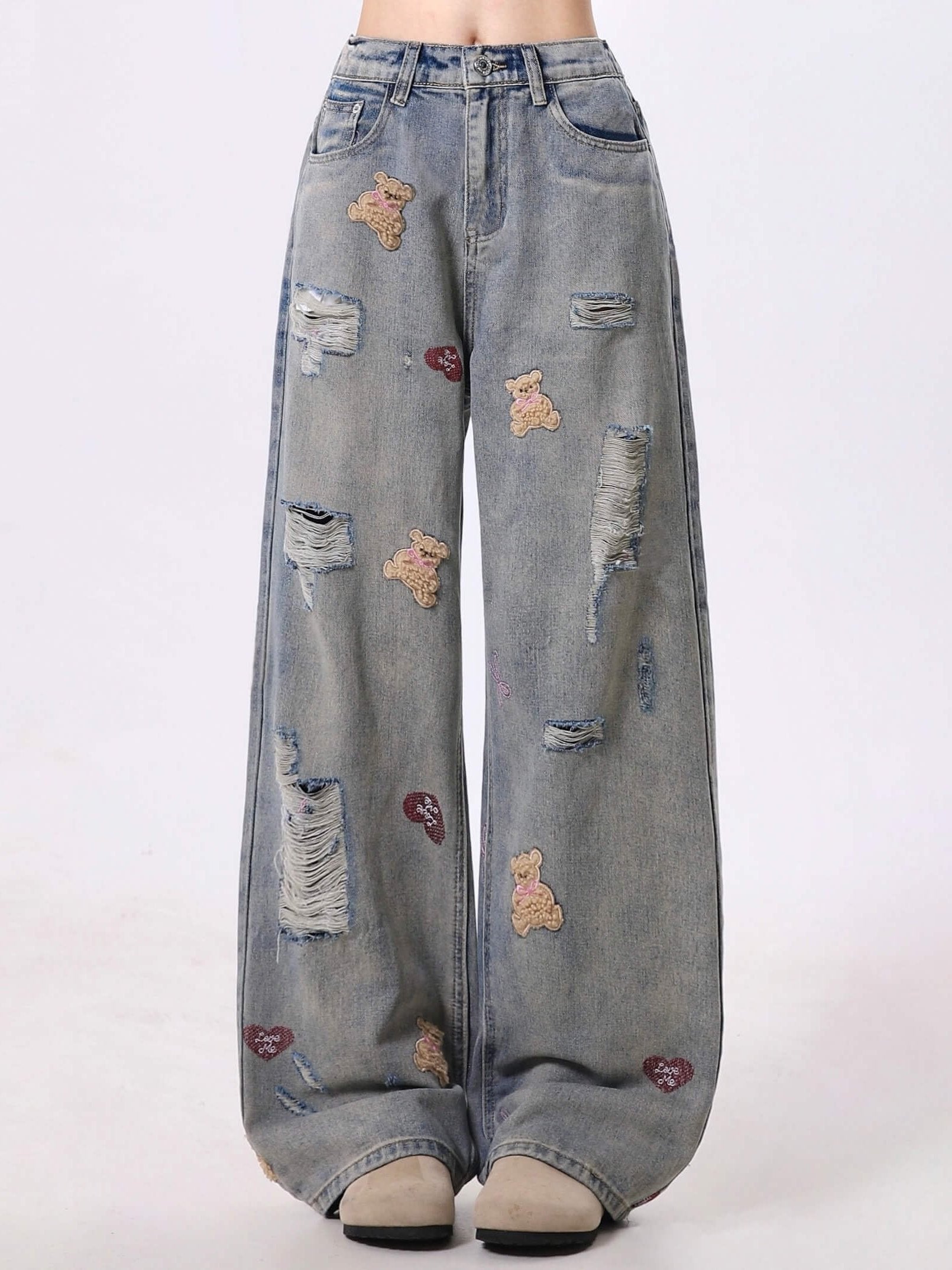 Bear-Embroidered Distressed Wide Jeans  f0400