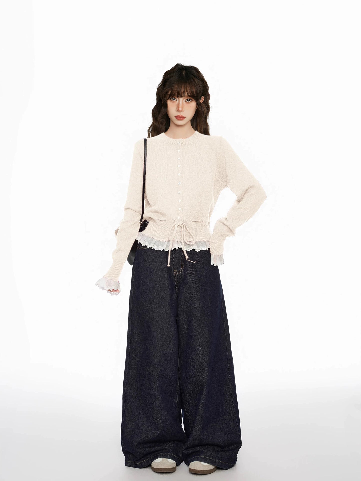 Cropped Sweater with Lace Details C0017