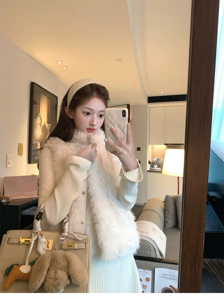 Women’s Hooded Sleeveless Vest Outerwear C0010