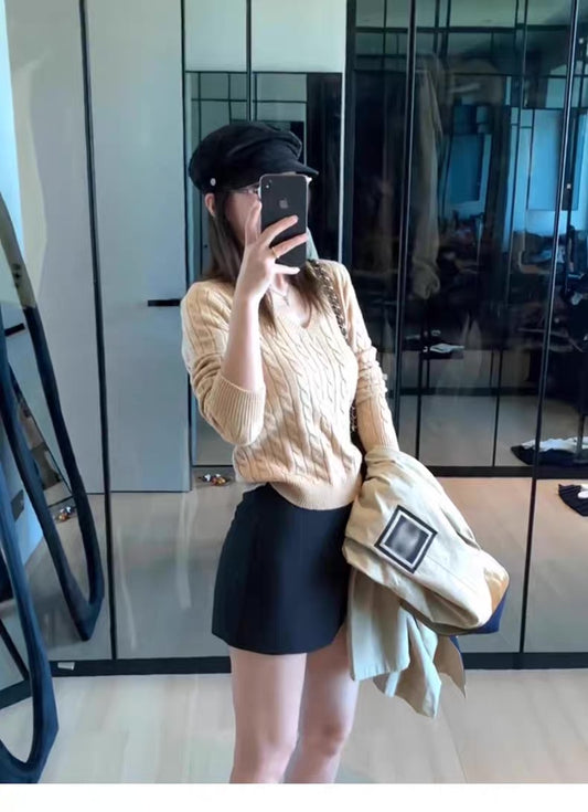 Women’s Cable Knit Long-Sleeve Sweater C0037