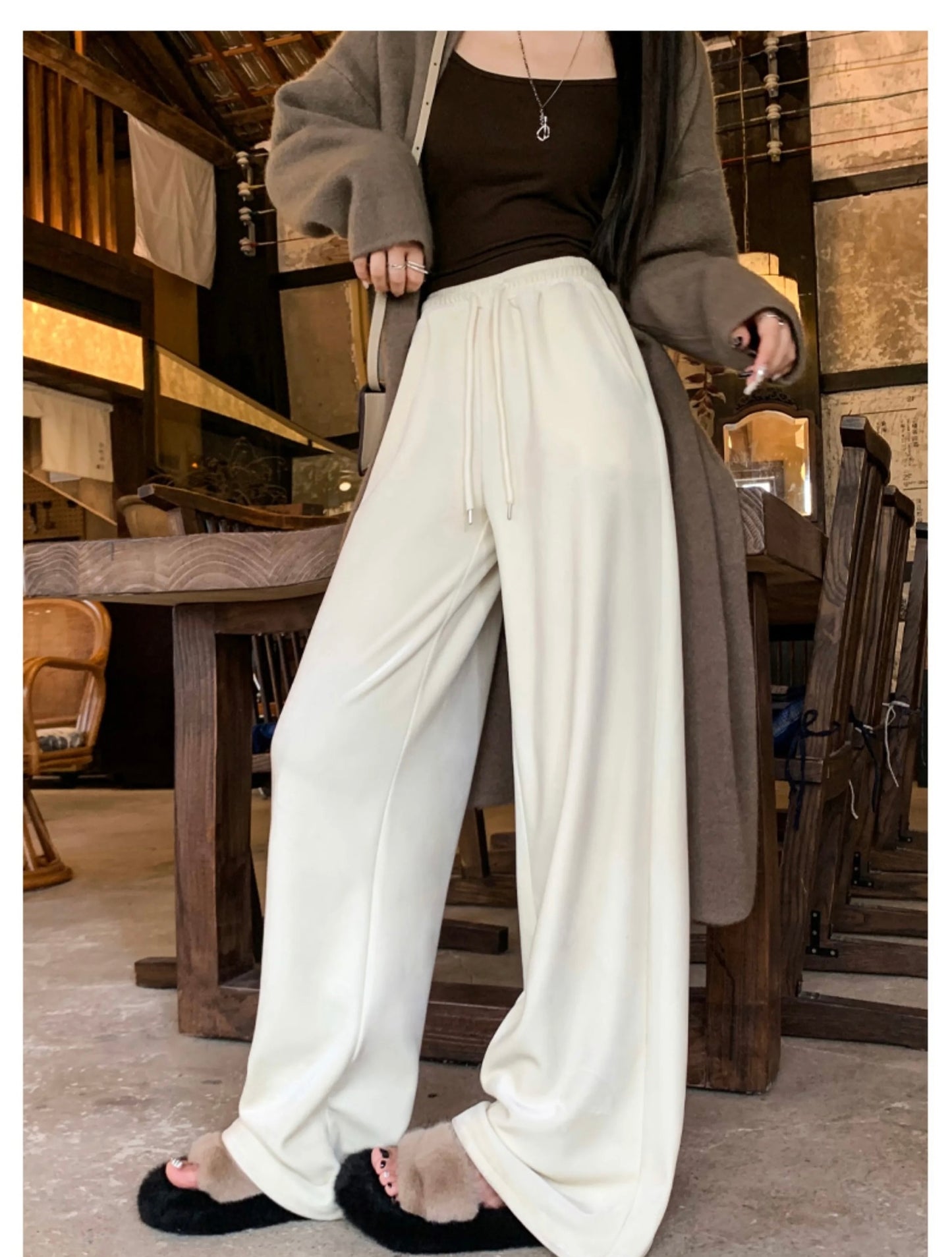 Women’s White Loose Wide-Leg Trousers C0008