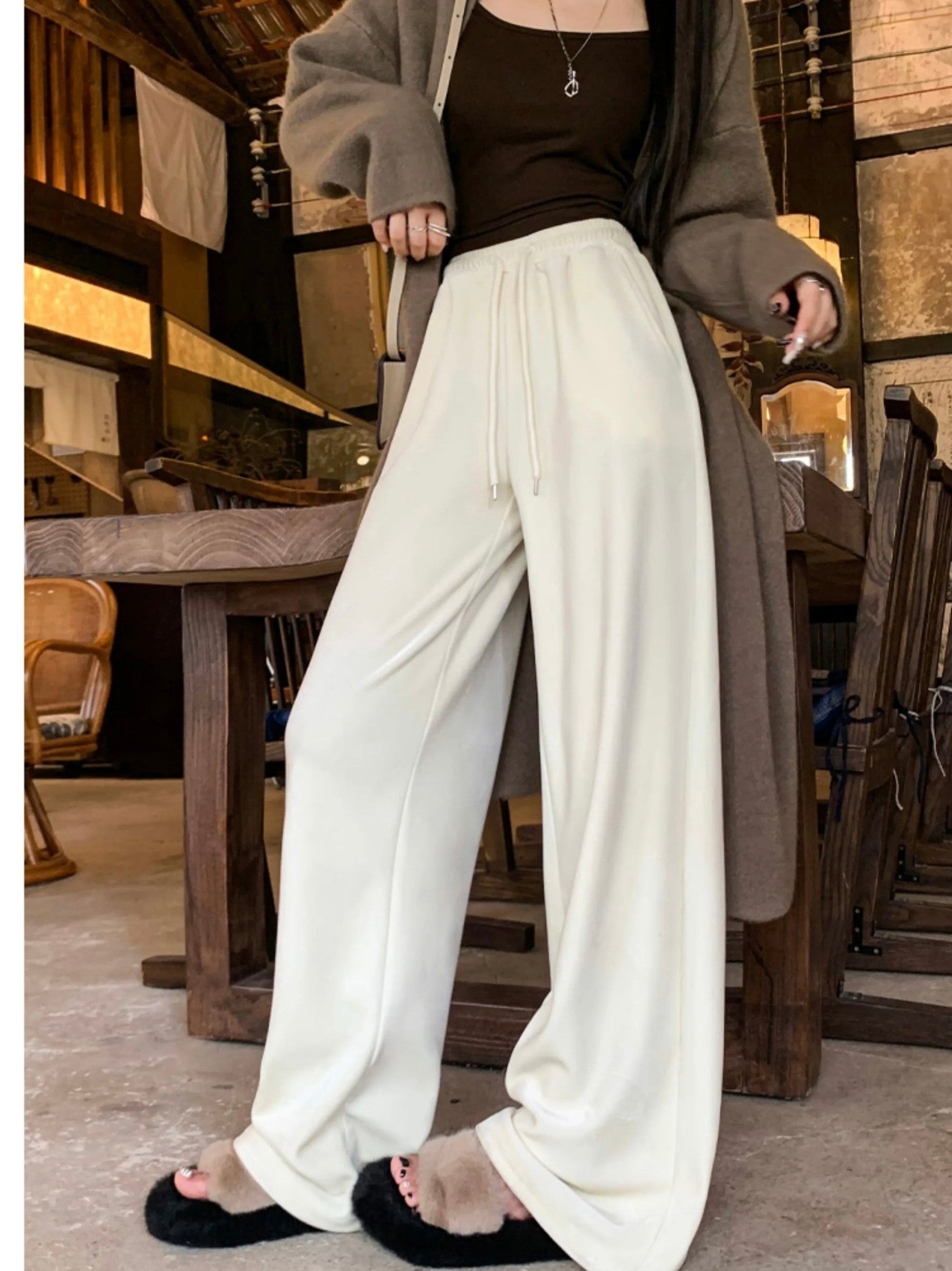 Women’s White Loose Wide-Leg Trousers C0008