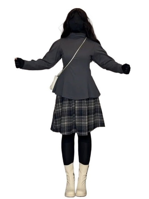 Grey half turtleneck long-sleeved t-shirt with f0286 inside