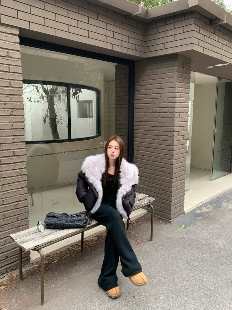 White Down Jacket with Large Fur Collar C0040