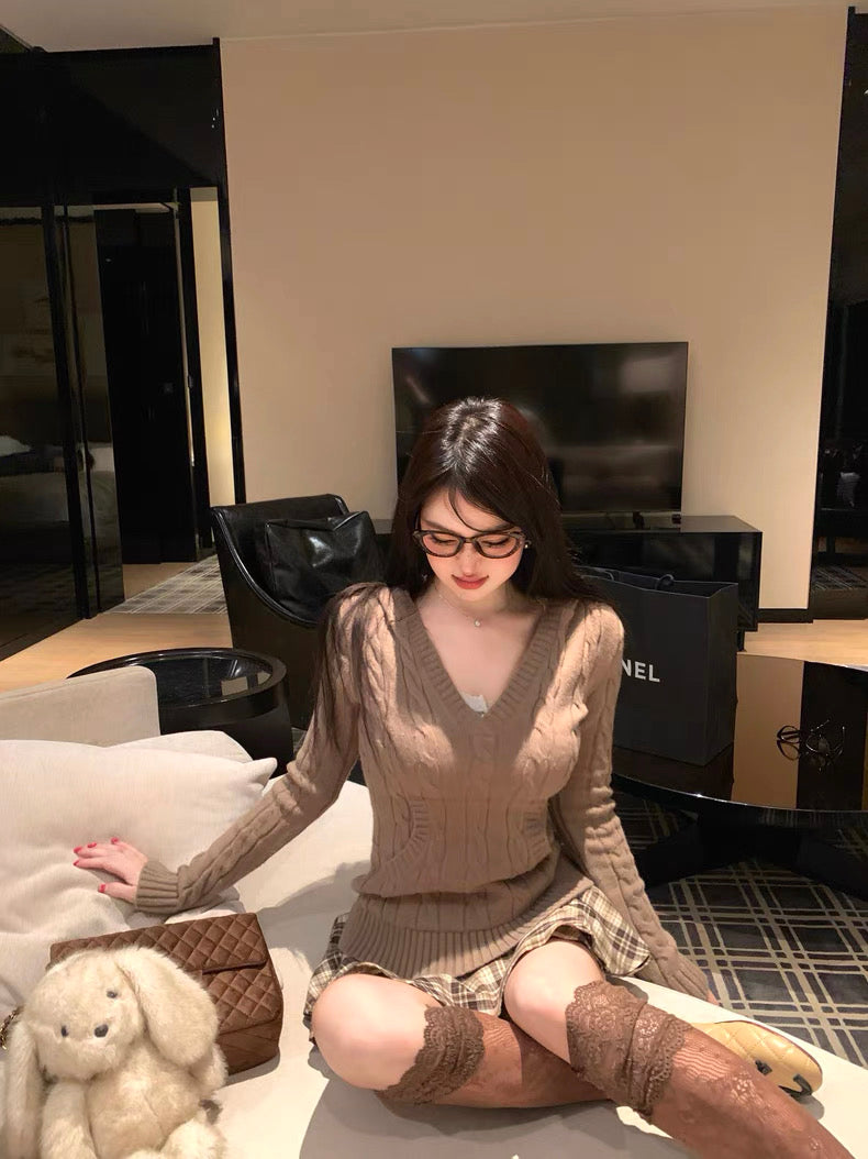 V-Neck Hooded Knitted Pullover for Women C0020