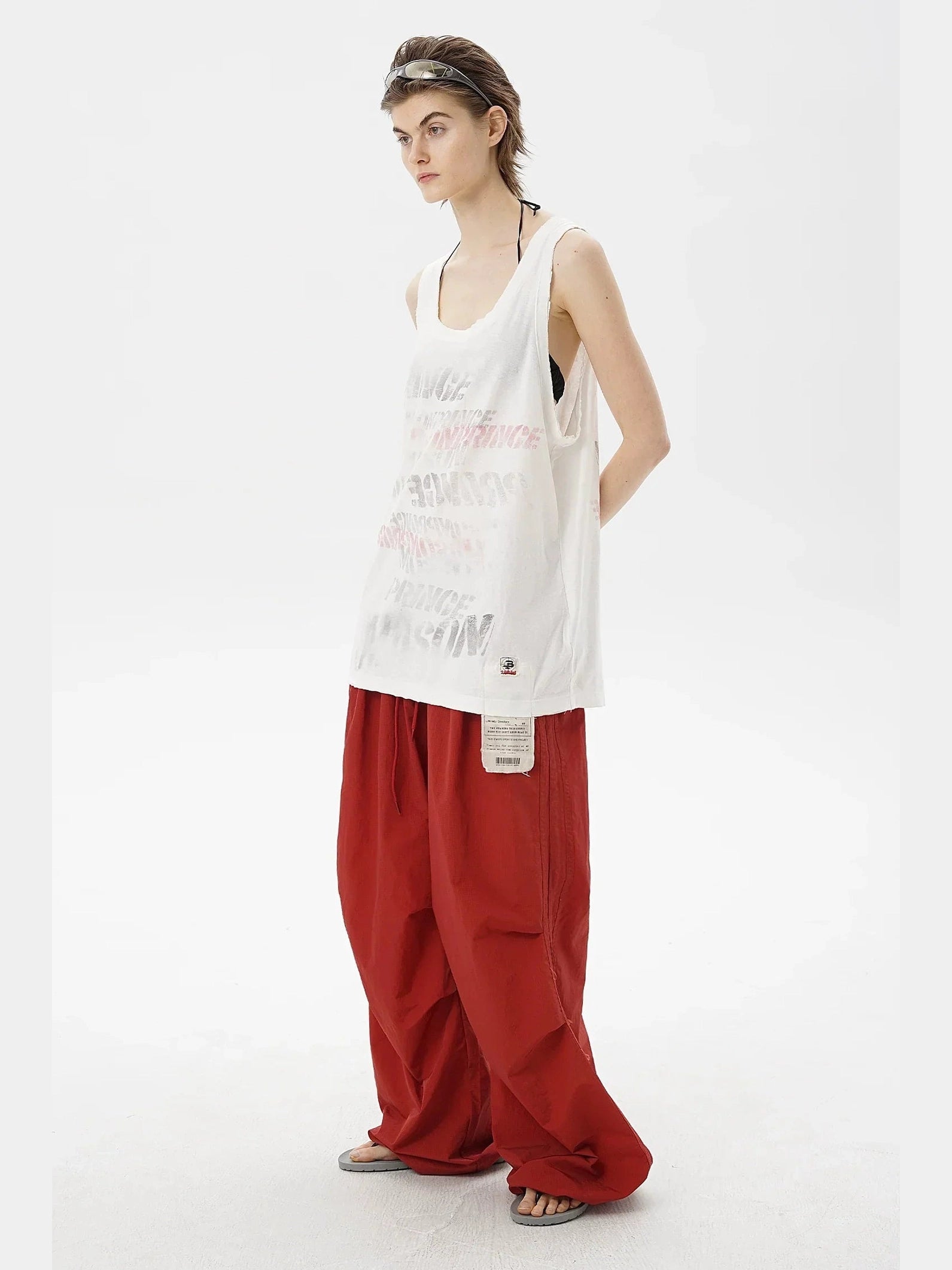 Tagged Graffiti-Print Sleeveless Top  f0402