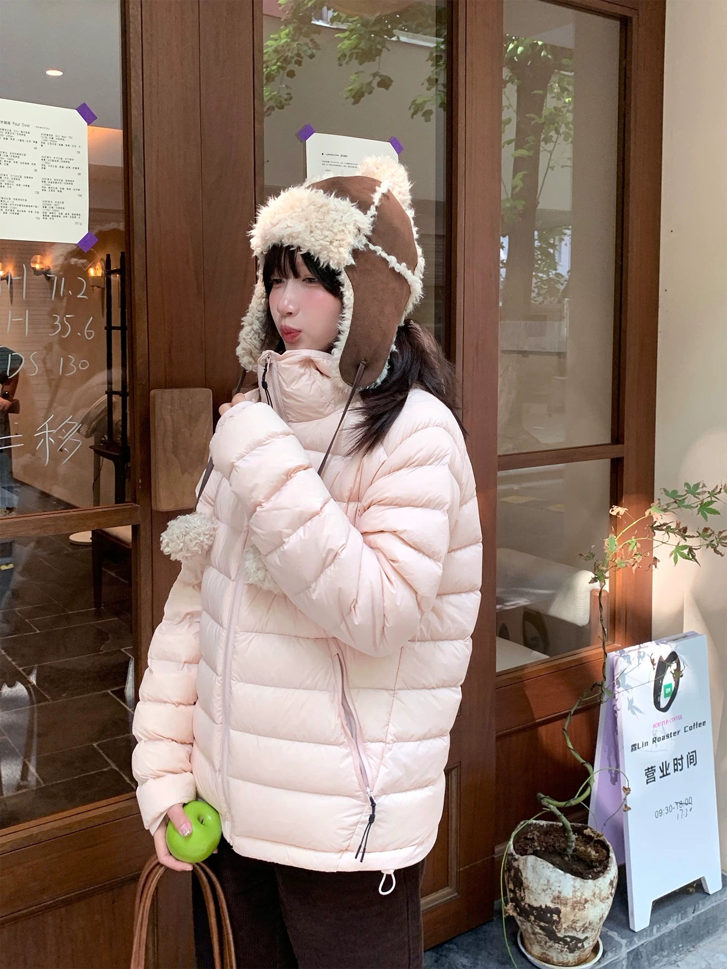 Pink hooded down jacket f0418