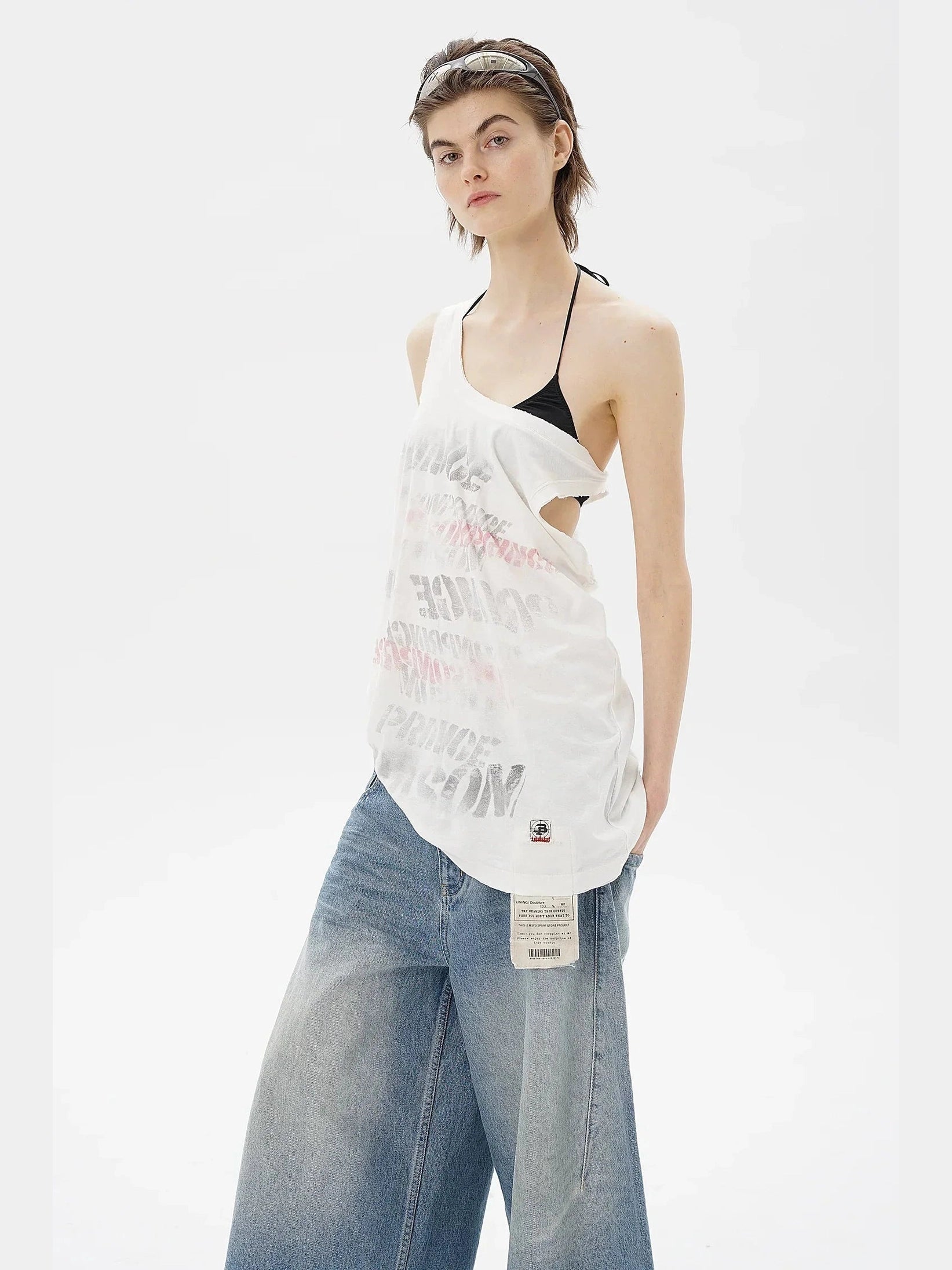 Tagged Graffiti-Print Sleeveless Top  f0402