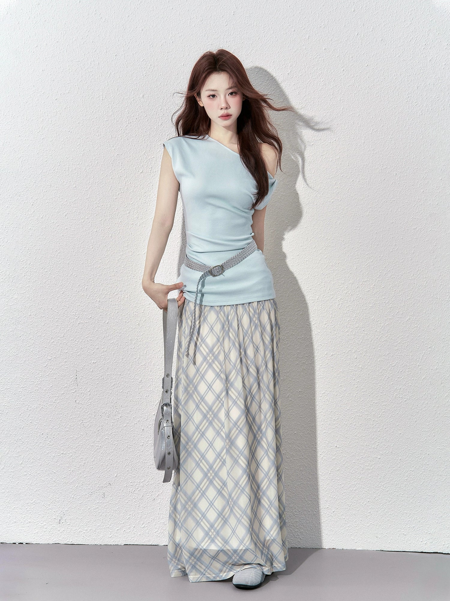 Off-the-shoulder short-sleeved T-shirt C0097