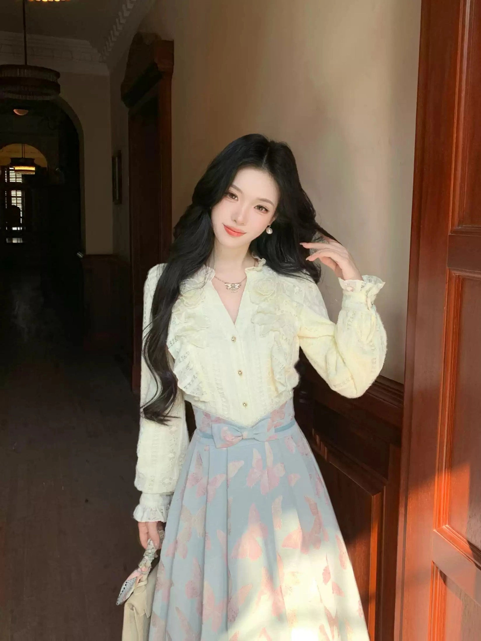 White lace shirt + butterfly jacquard skirt set f0311