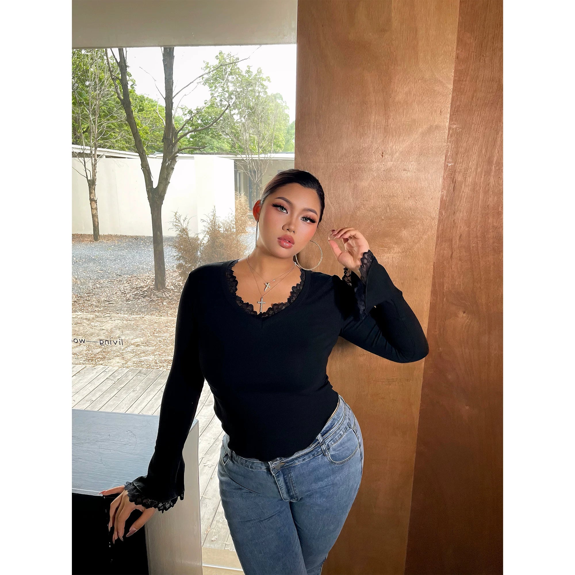 Pure lace splicing horn sleeve T-shirt FE0492