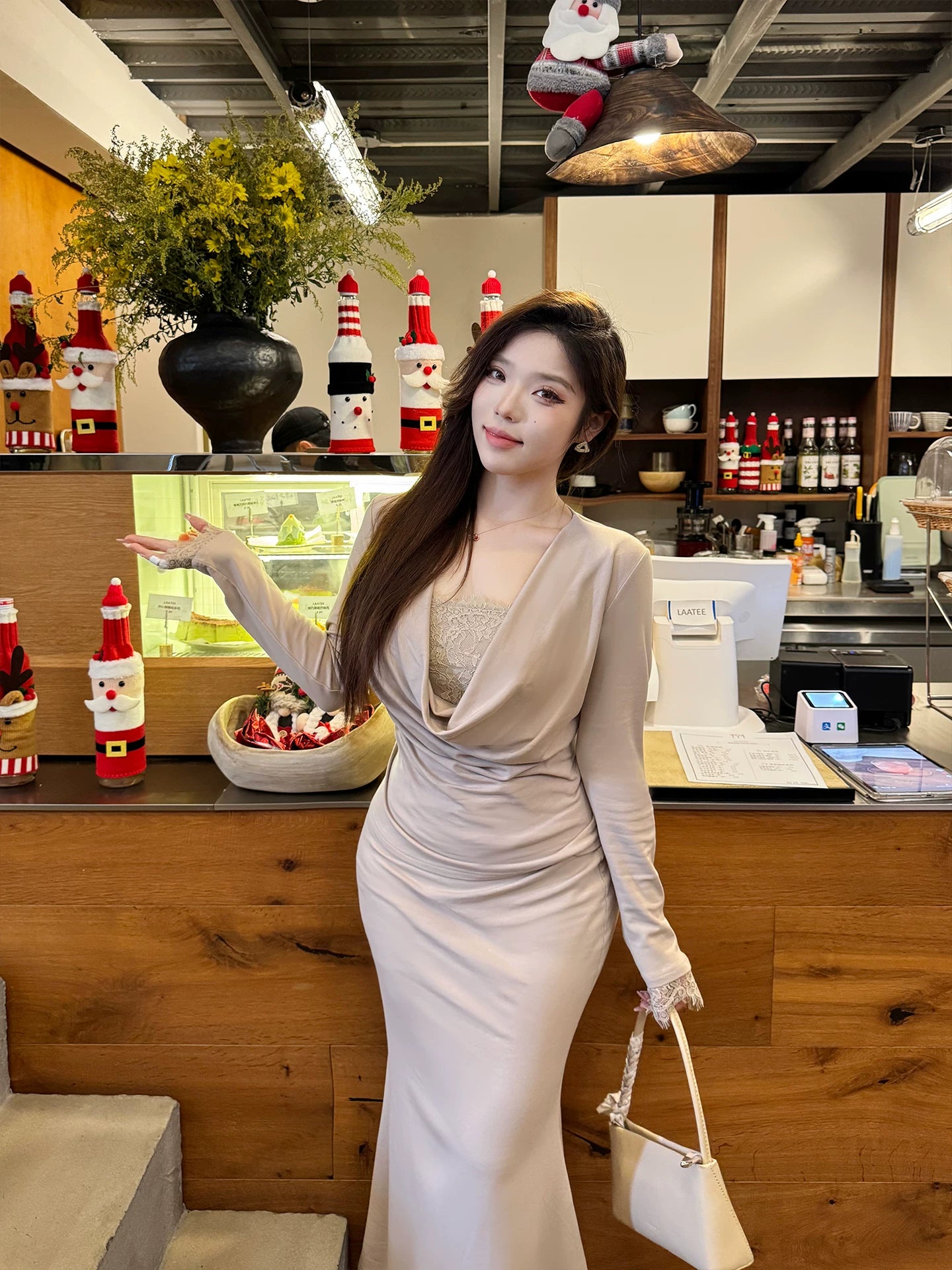 Swinging neck lace polished fleece dress FE0515