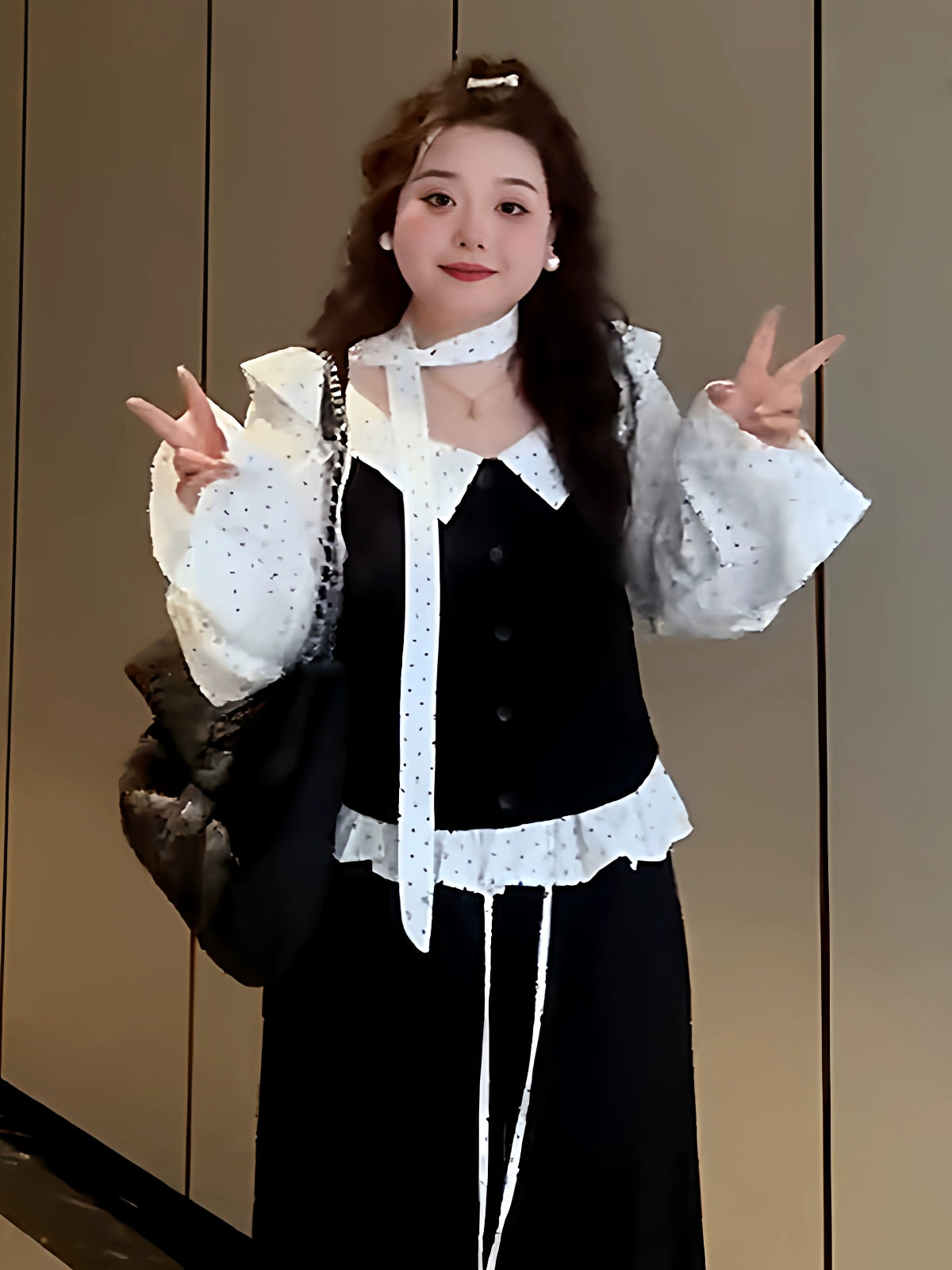 Large size polka dot streamer top B0248