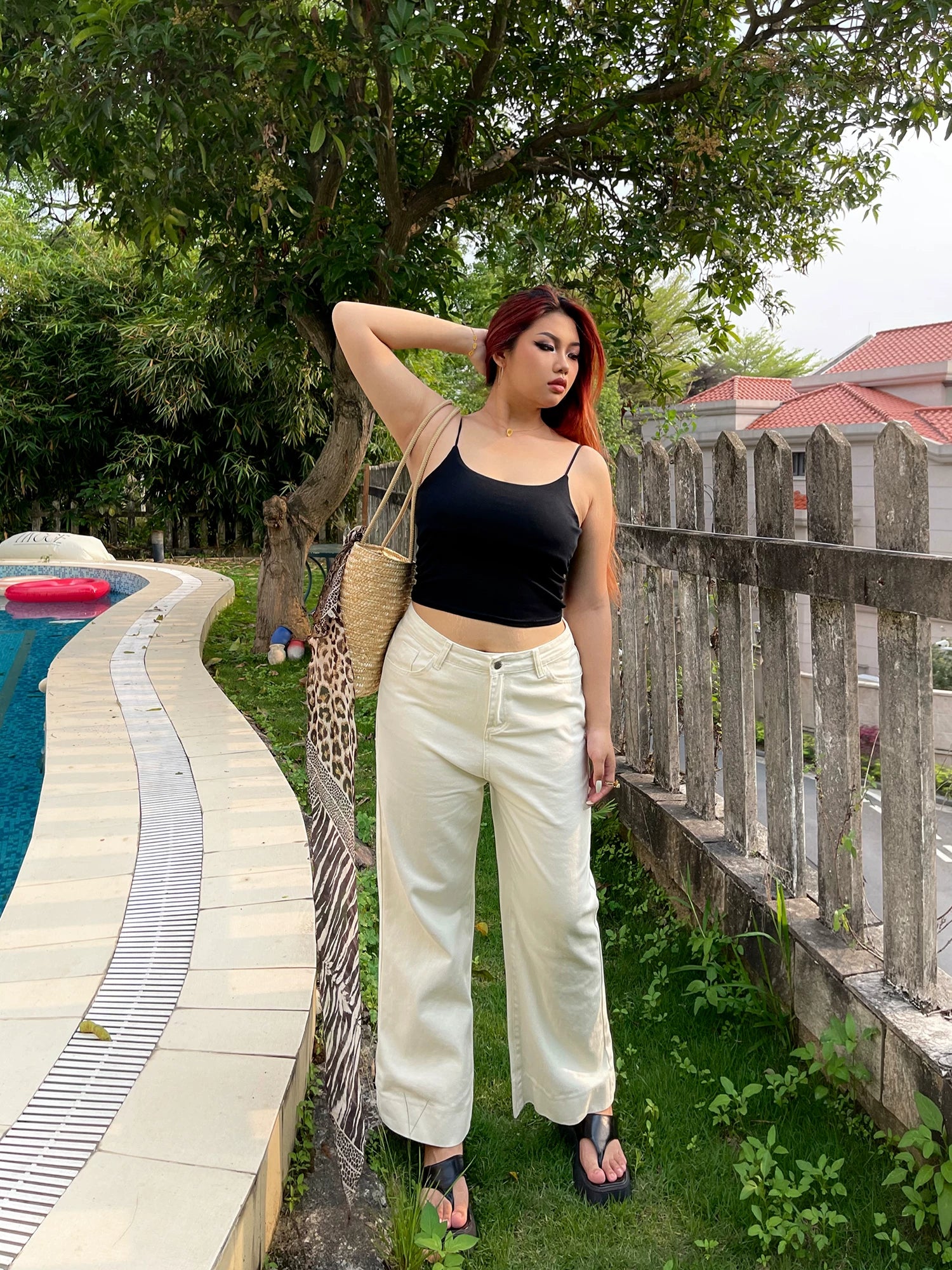 White nine-point jeans FE0495