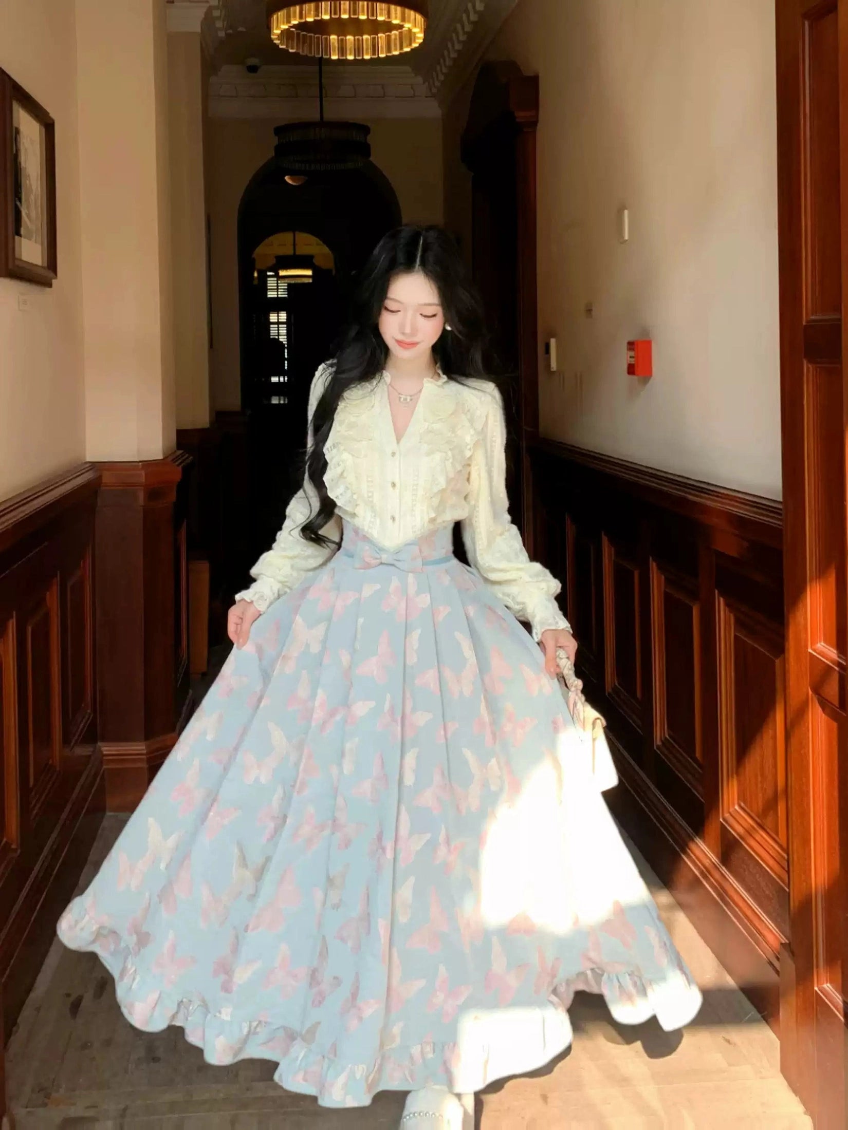 White lace shirt + butterfly jacquard skirt set f0311