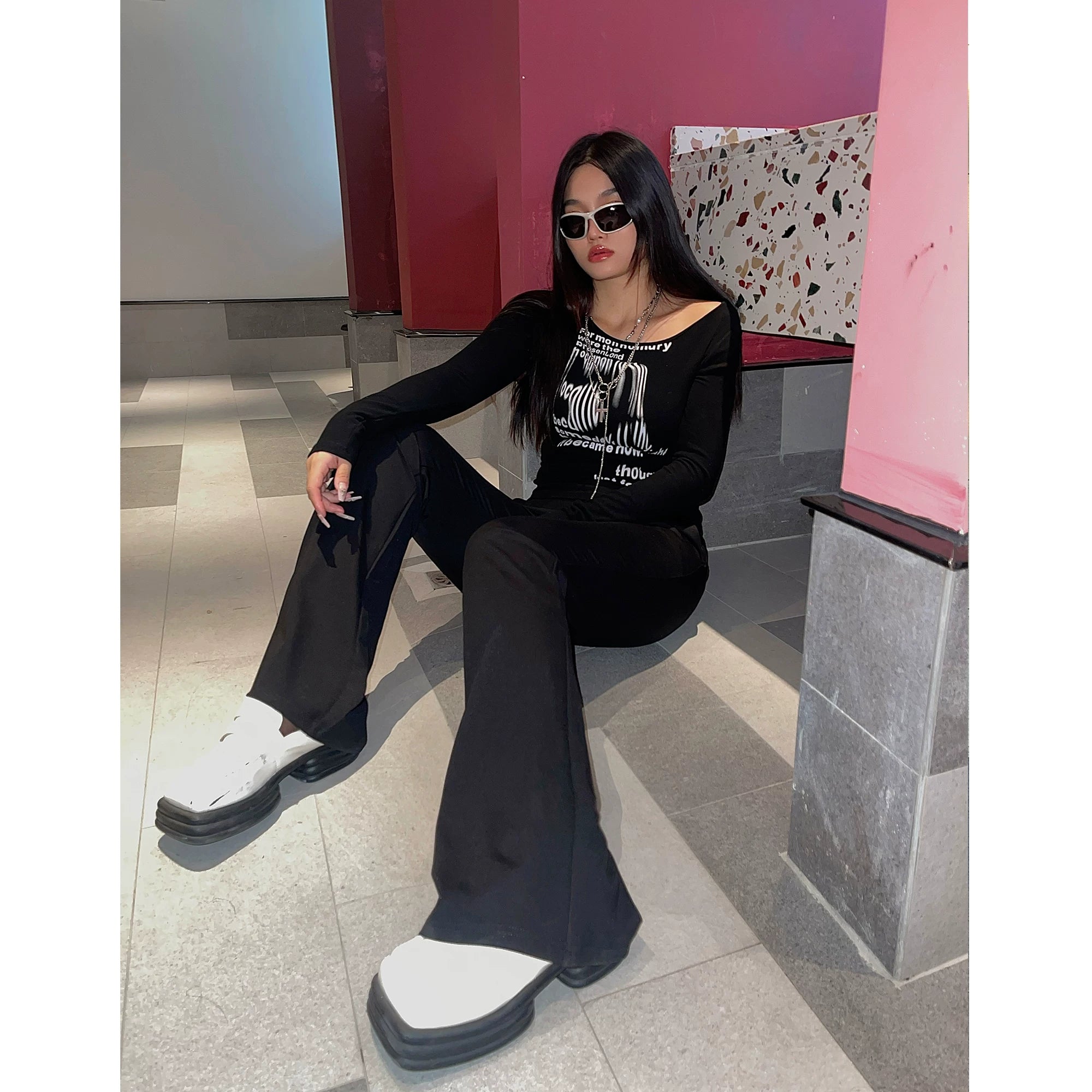 Black split-ended floor-mopping slacks FE0473