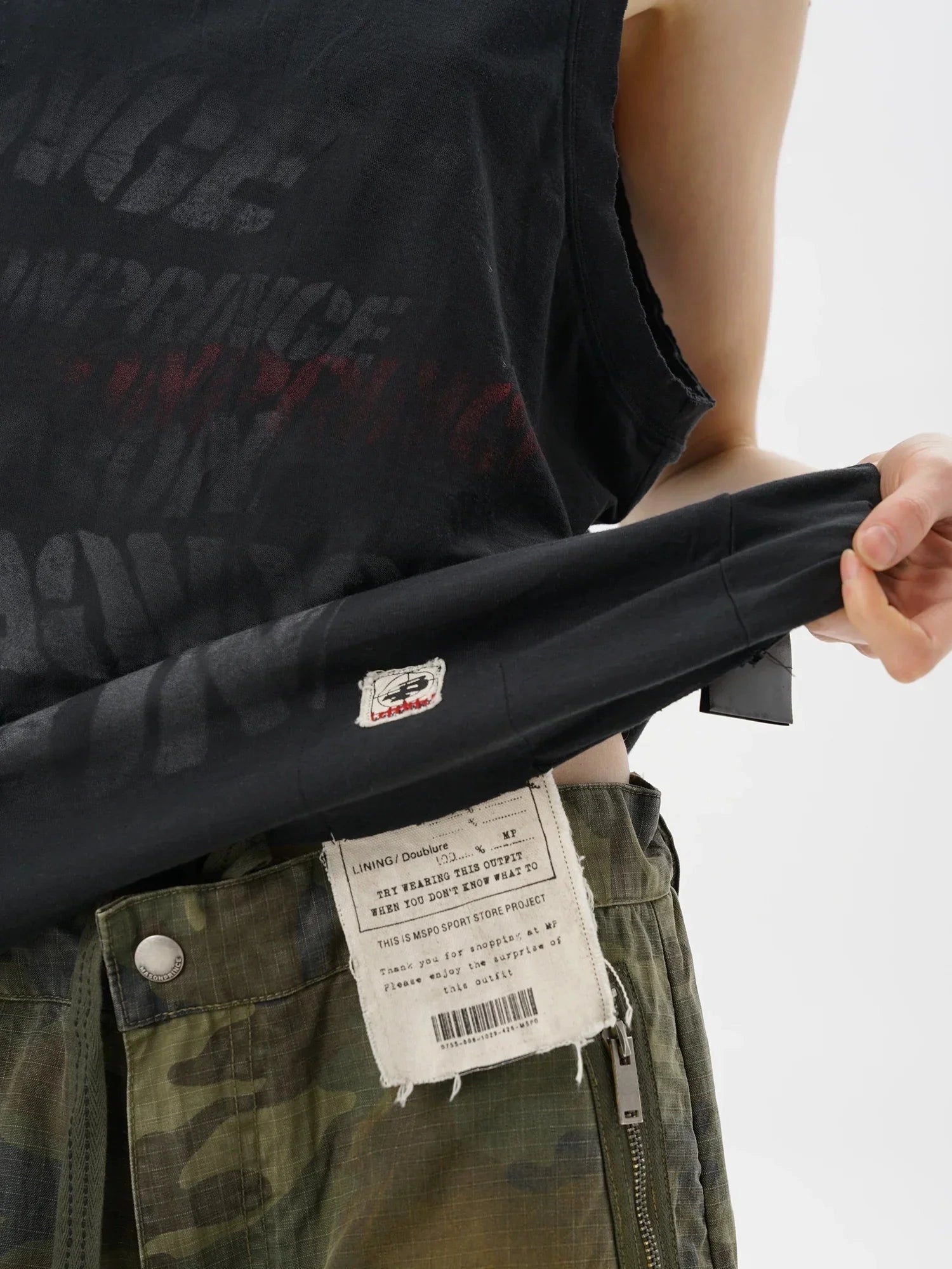 Tagged Graffiti-Print Sleeveless Top  f0402