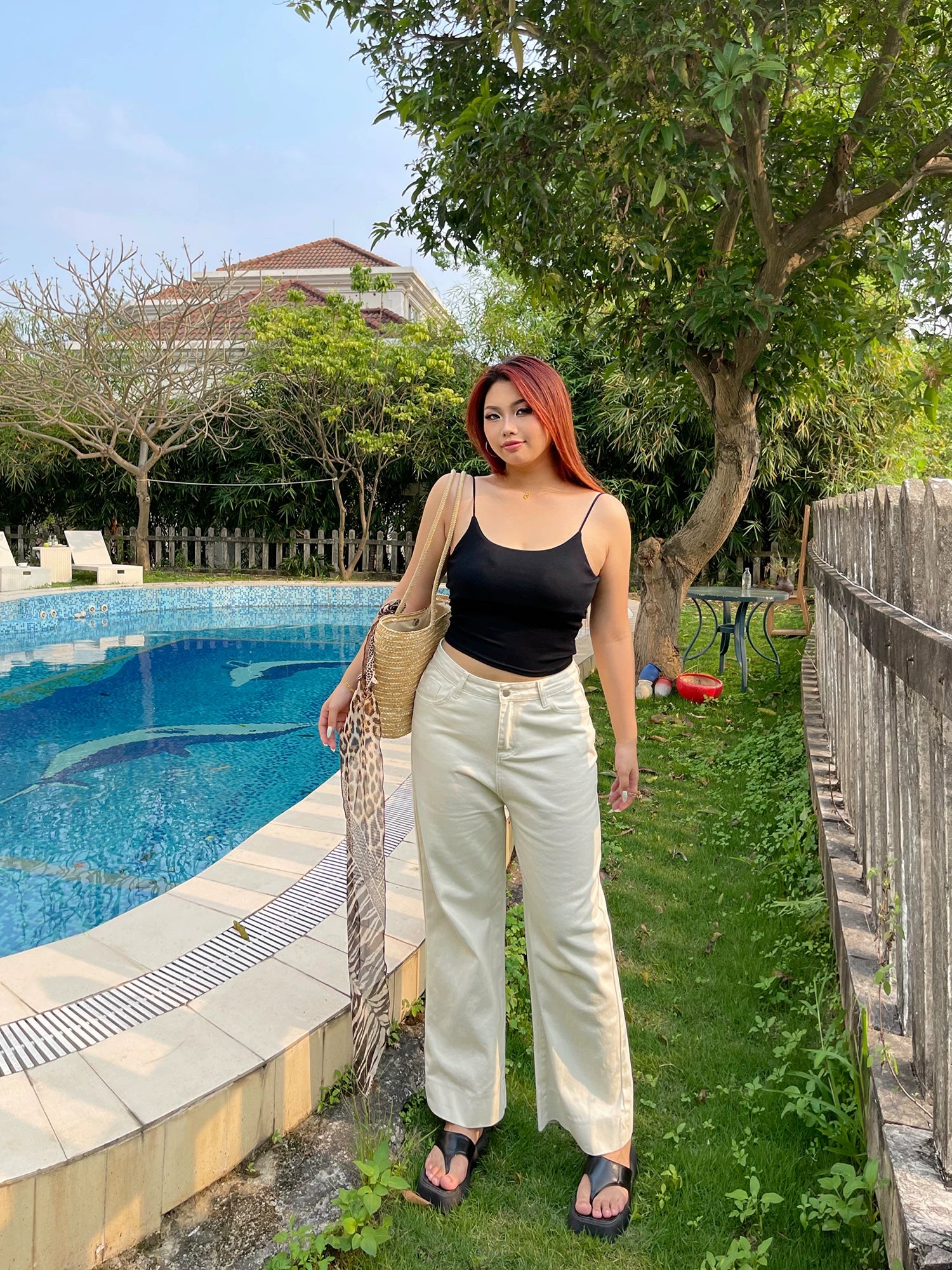 White nine-point jeans FE0495