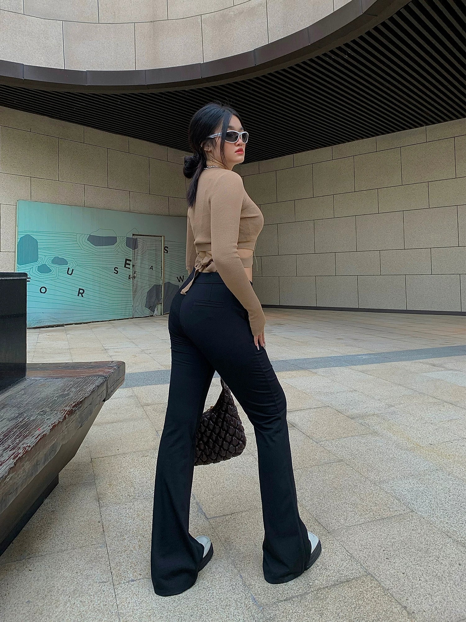 Black split-ended floor-mopping slacks FE0473